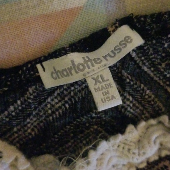 Patterned Romper - Picture 2 of 2